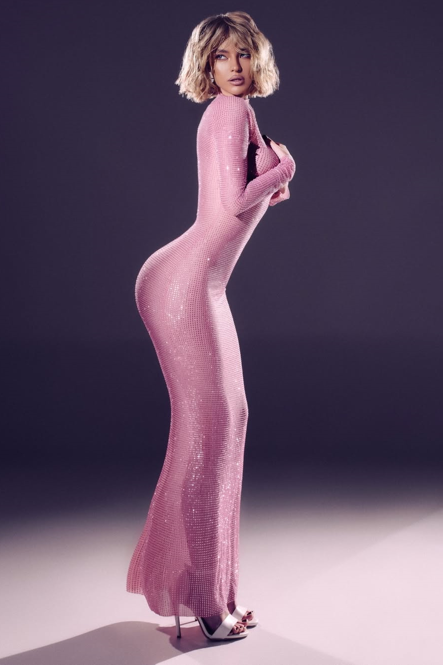 Проститутка-индивидуалка Марта, 25 лет, грудь 4, 174 см, 27'000 / час